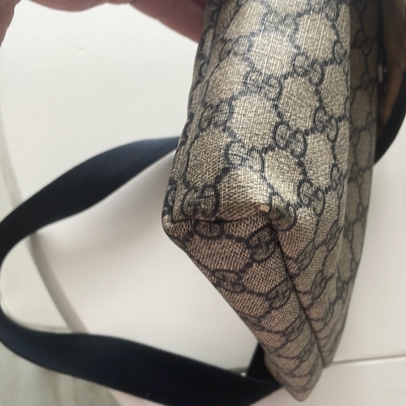 Gucci Messenger Bag - Picture 4 of 8